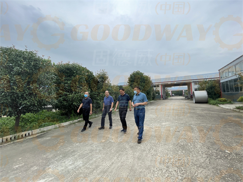 方城縣政協(xié)領(lǐng)導(dǎo)到固德威公司開展“萬人助萬企”調(diào)研活動 方城縣政協(xié)領(lǐng)導(dǎo)到固德威公司開展“萬人助萬企”調(diào)研活動